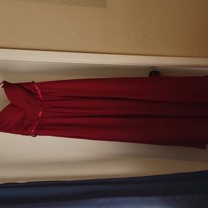 May Queen formal gown size 4 worn once burgundy color